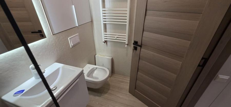 Apartament cu 2 camere decomandat în Apusului