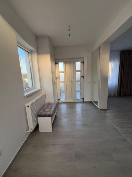 Casă cu 4 camere în Lisaura