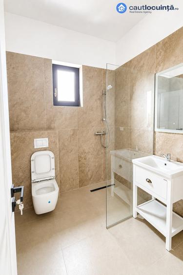 Casă cu 8 camere cu Teren 1287 Mp în Prelungirea Ghencea