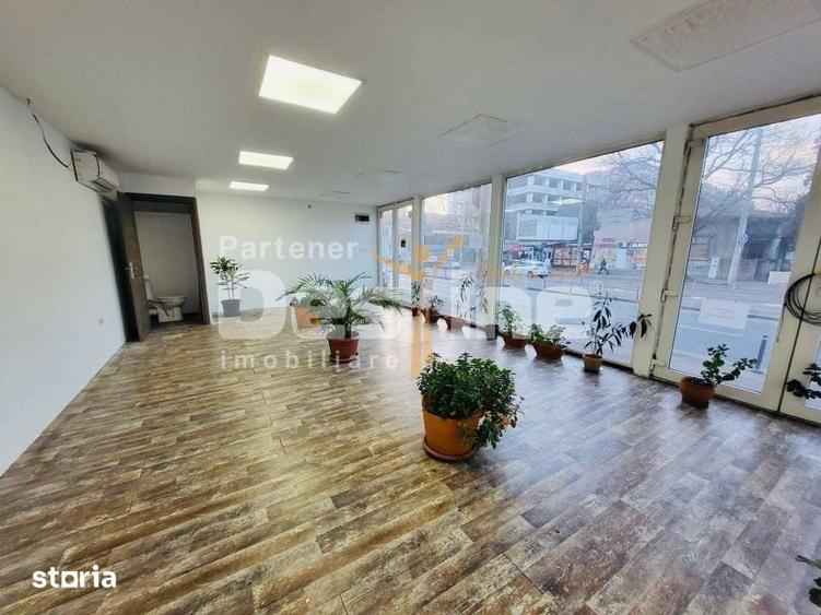 Casă cu 9 camere cu Teren 365 Mp în 13 Septembrie