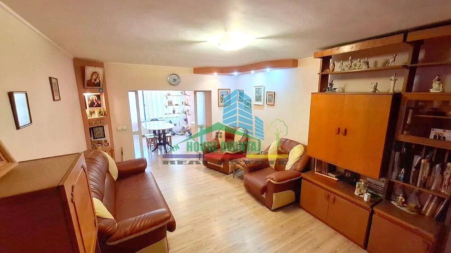 Apartament cu 3 camere decomandat în Gară
