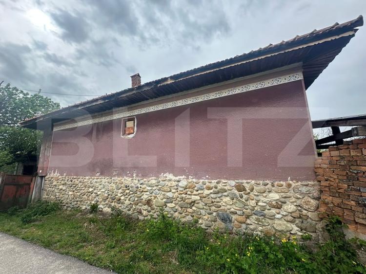 Casă individuală cu 3 camere cu Canalizare în Sud-Est
