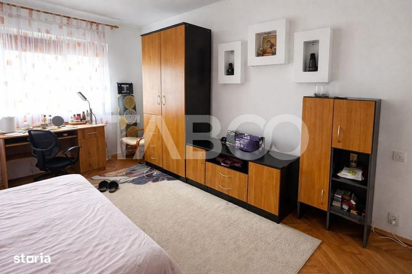 Apartament cu 2 camere decomandat, mobilat în Ultracentral
