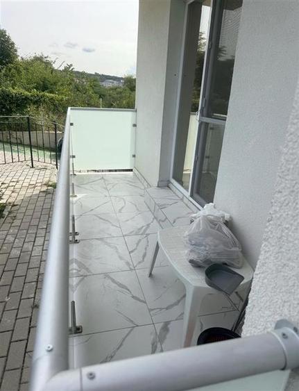 Apartament cu 2 camere decomandat, mobilat în Nicolina