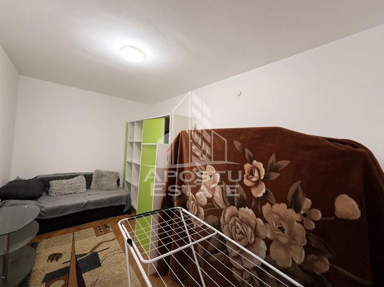 Apartament cu 2 camere nedecomandat, mobilat în Dacia