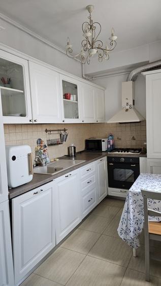 Apartament cu 2 camere semidecomandat în Bucureștii Noi