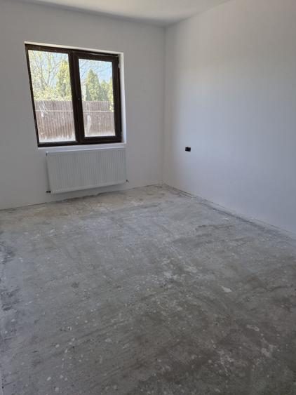 Casă cu 4 camere cu Teren 515 Mp în Cumpăna