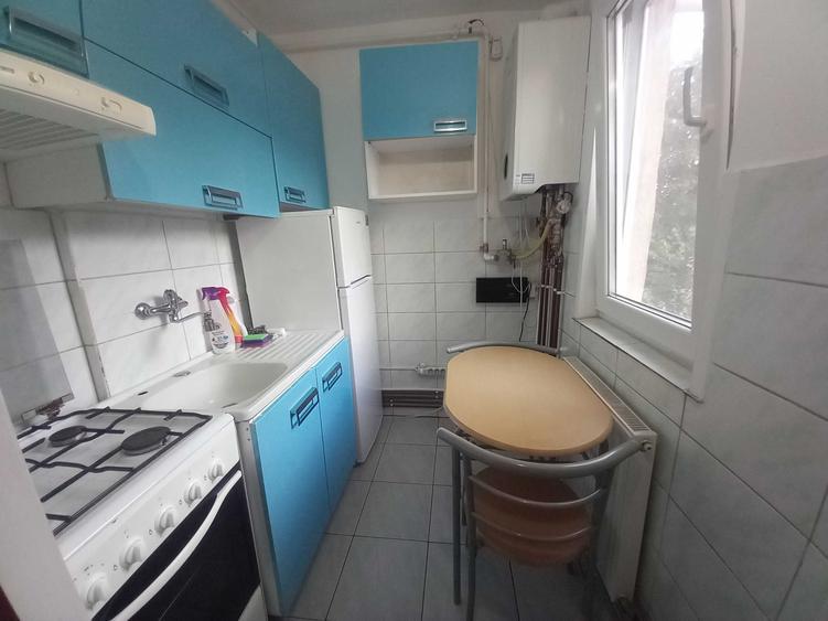 Apartament cu 3 camere semidecomandat în Fortuna