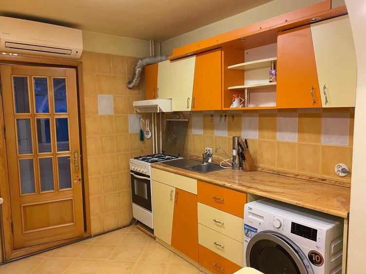 Inchiriez apartament 2 camere decomandat, etaj 2, Lujerului - 6
