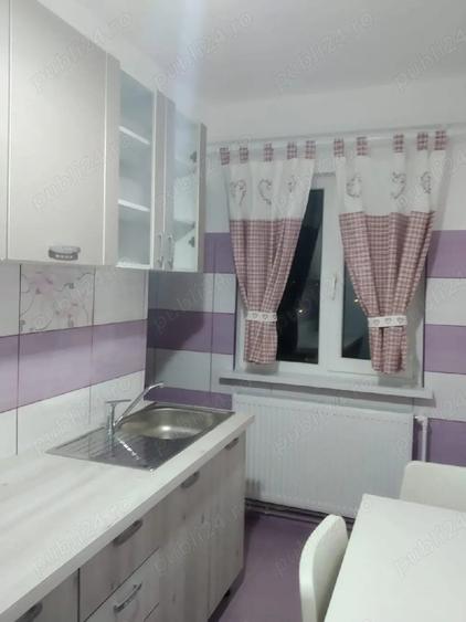 Apartament cu 2 camere decomandat în Piața Nouă