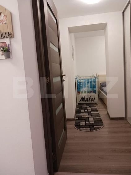 Apartament cu 3 camere semidecomandat, mobilat în Traian