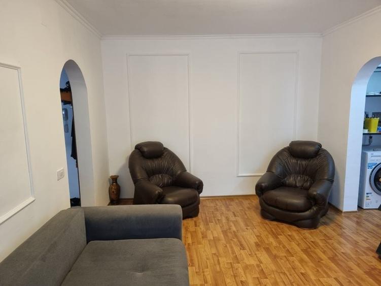 Apartament cu 2 camere decomandat în Olteniței