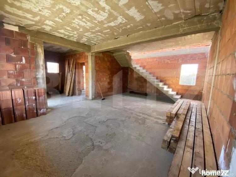 Casă cu 4 camere cu Teren 600 Mp în Urseni