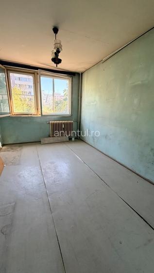 Apartament semidecomandat în Militari