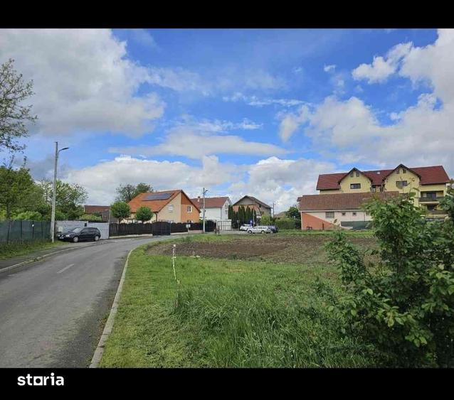 Teren de 1398 mp, în Lazaret