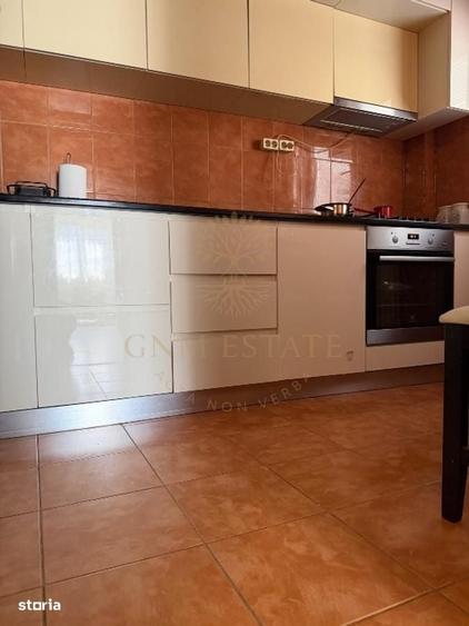 Apartament cu 3 camere decomandat în Valea Ialomiței