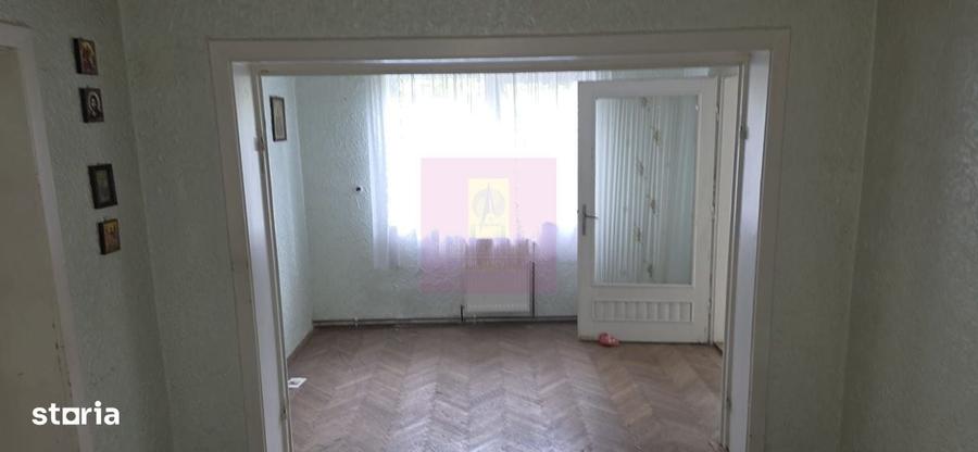 Casă cu 2 camere în Central