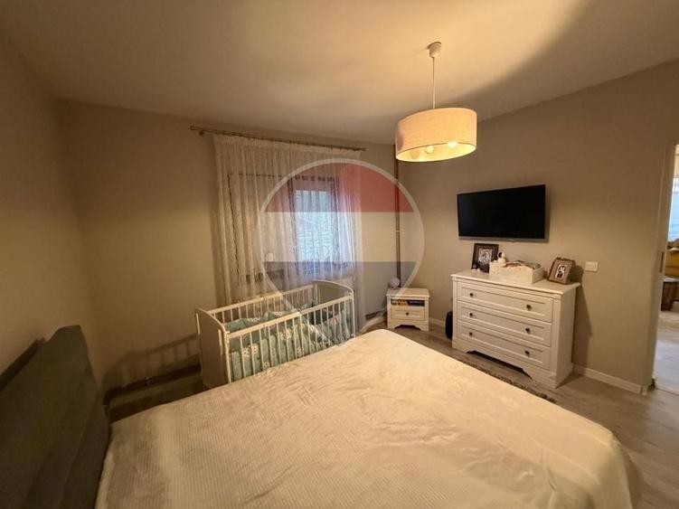 Casă individuală cu 5 camere cu Teren 331 Mp în Bariera Vâlcii