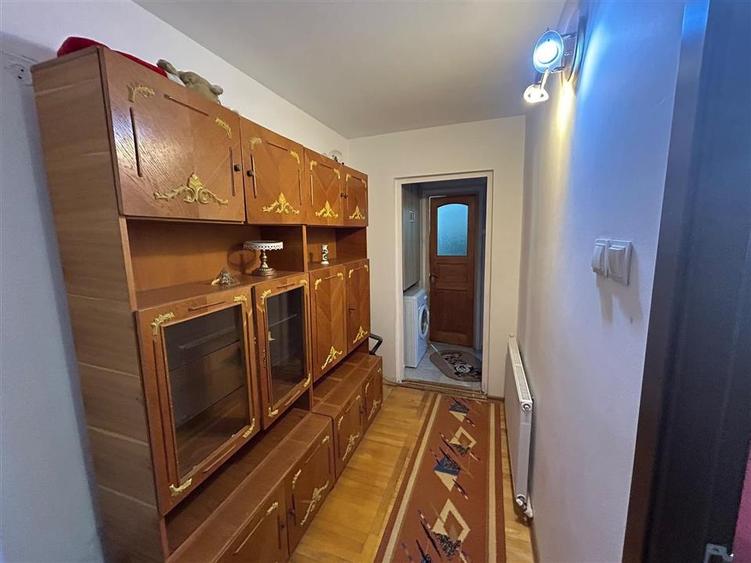 Apartament cu 2 camere decomandat în Gară