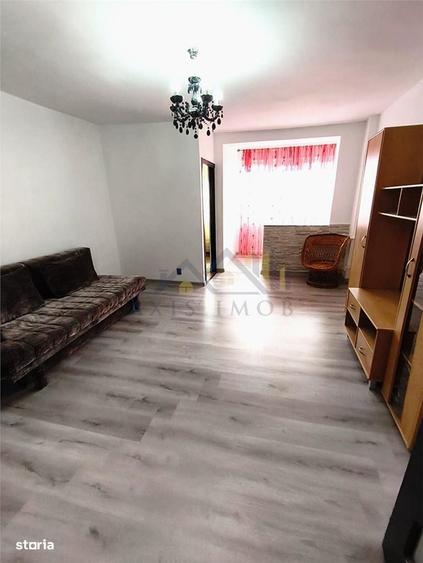 Garsonieră semidecomandată în Micro 3