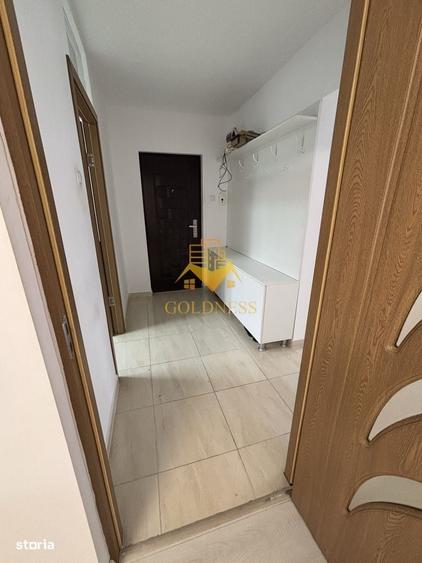 Apartament cu 3 camere decomandat în Între Lacuri