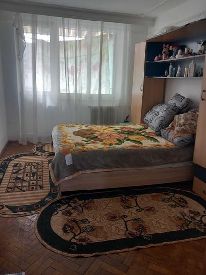 Apartament cu 2 camere semidecomandat în Crihala