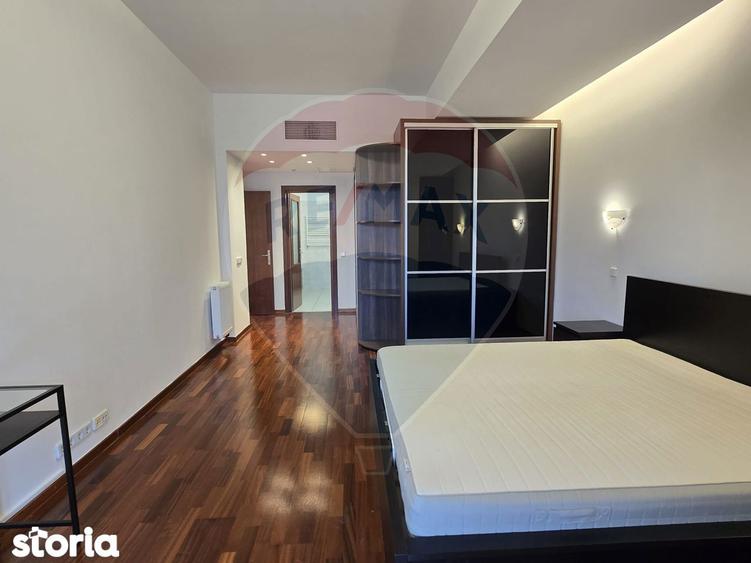 Apartament cu 4 camere decomandat, mobilat în Pipera