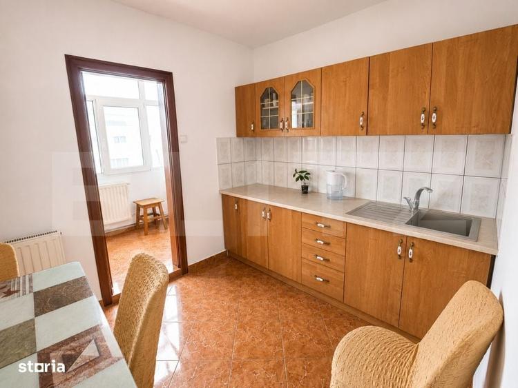 Apartament cu 3 camere decomandat în Micro 12
