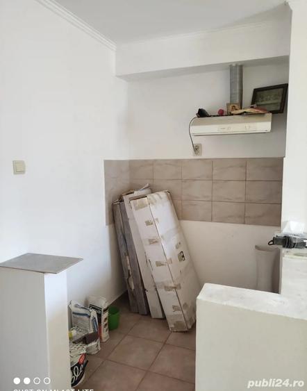 Garsonieră decomandată în Roman