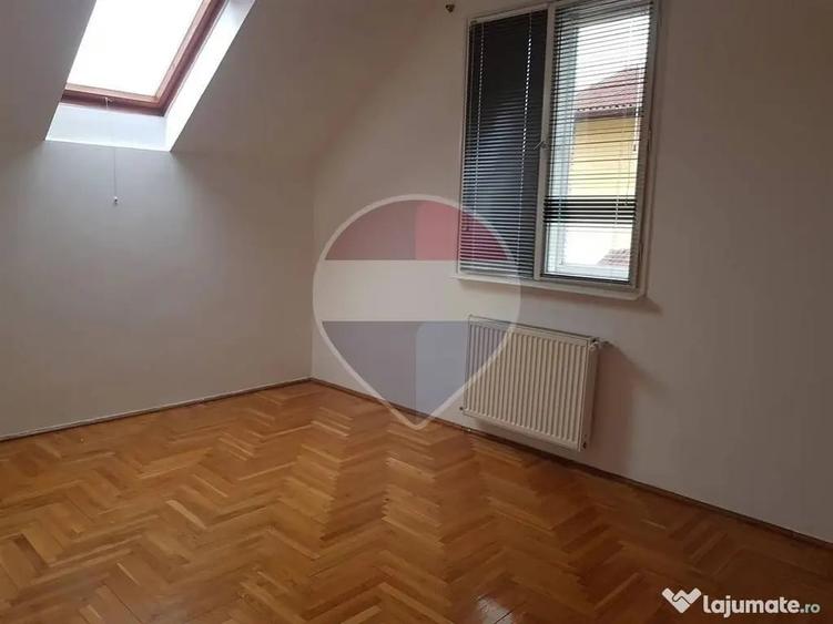 Casă cu 3 camere cu Teren 700 Mp în Zorilor