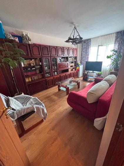 Apartament cu 2 camere decomandat în 9 Mai