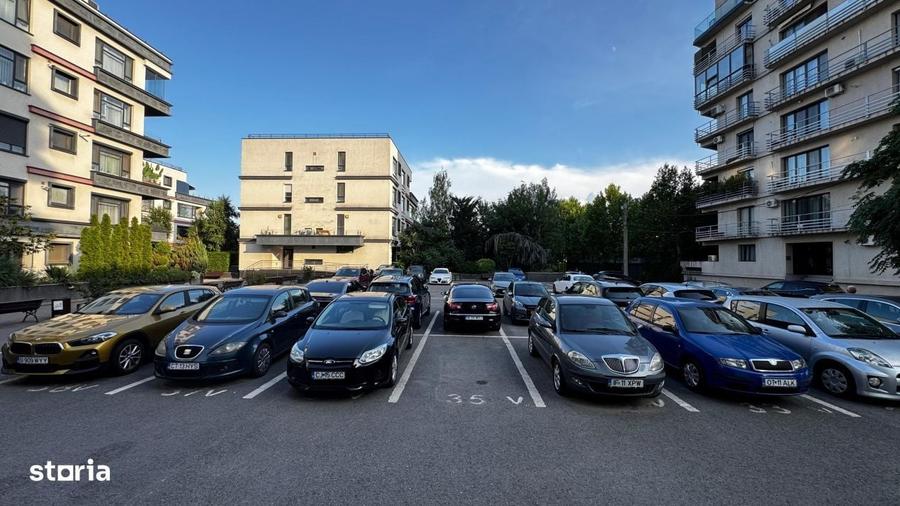 Spațiu comercial, de 32 mp, în Central