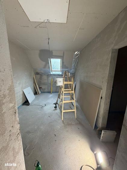 Casă cu 4 camere în Central
