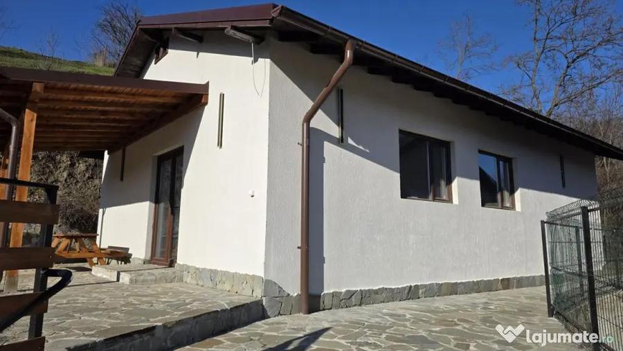 Casa noua 108 mp cu teren 1.890 mp, zona lini?tita - 10
