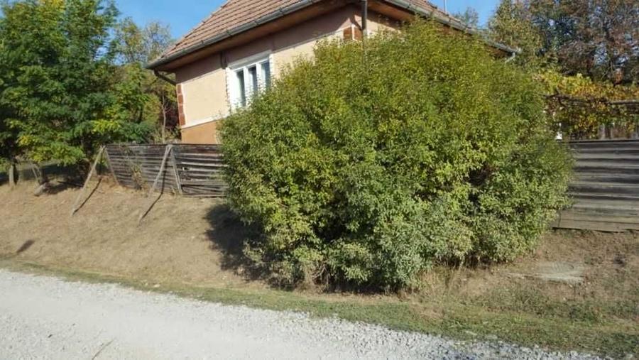 Casă cu 2 camere în Bozed