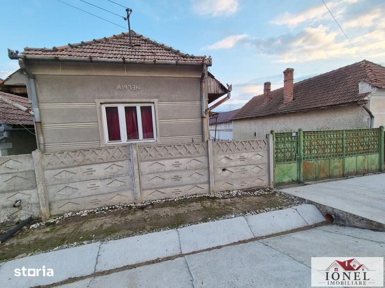 Casă cu 3 camere cu Teren 1100 Mp în Berghin