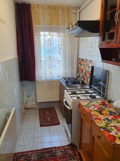 Apartament cu 2 camere decomandat, mobilat în 9 Mai