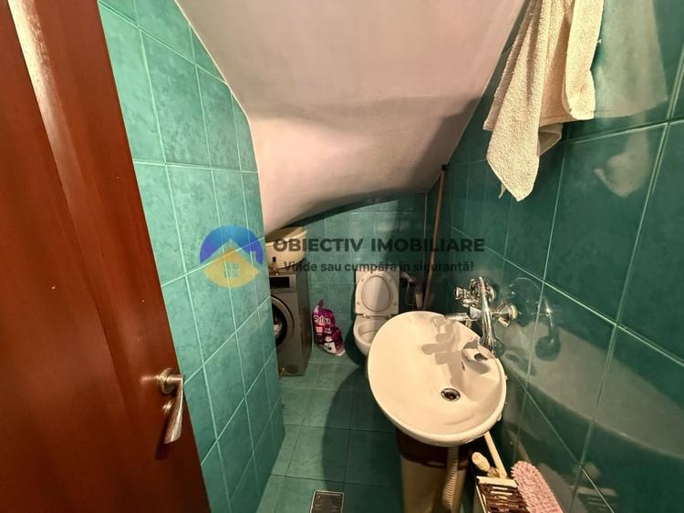 Casă individuală cu 5 camere cu Canalizare în Săvinești