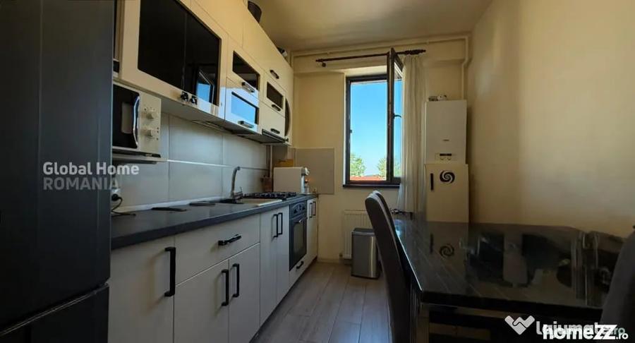 Apartament cu 3 camere decomandat în Dămăroaia