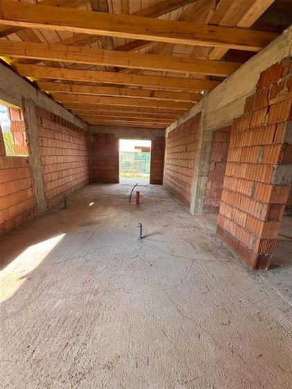 Duplex cu 3 camere cu Teren 500 Mp în Stupini
