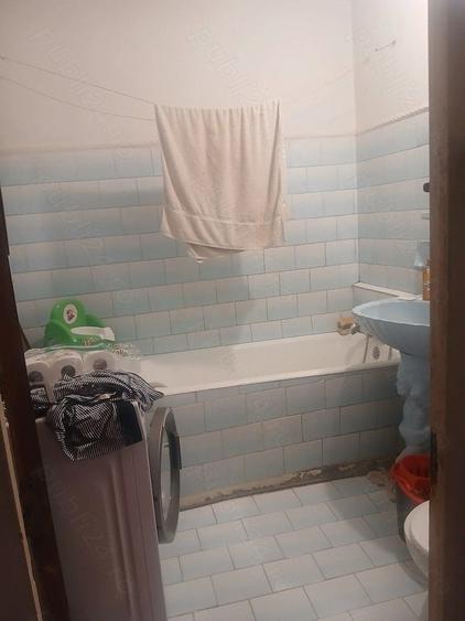 Apartament cu 2 camere semidecomandat în Rahova