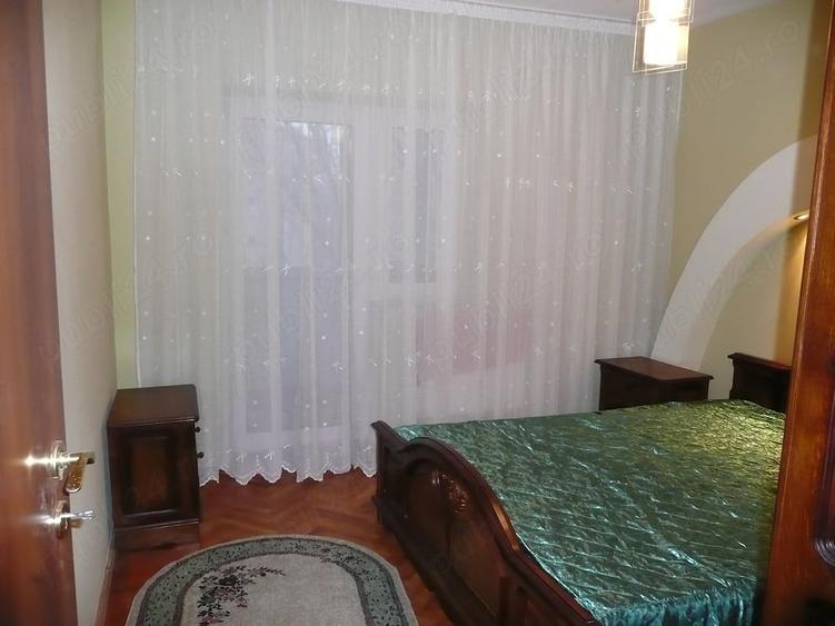 Apartament cu 3 camere semidecomandat în Ultracentral
