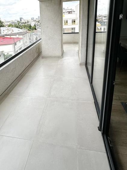 Apartament cu 4 camere decomandat, mobilat în P-ța Unirii