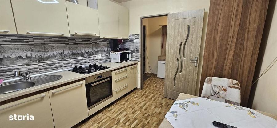 Apartament cu 3 camere semidecomandat în Favorit