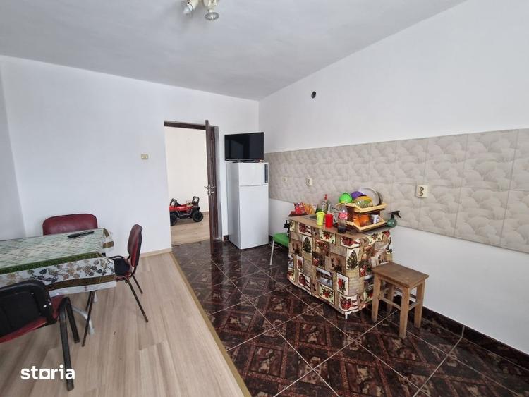 Casă cu 4 camere cu Teren 700 Mp în Recea