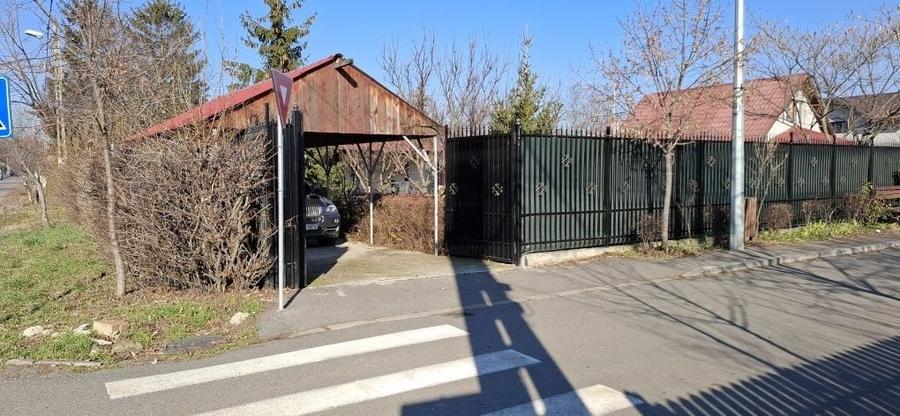Casă cu 4 camere cu Teren 900 Mp în Central