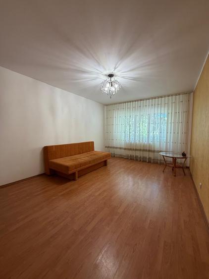 Apartament cu 2 camere decomandat în Piața Centrală