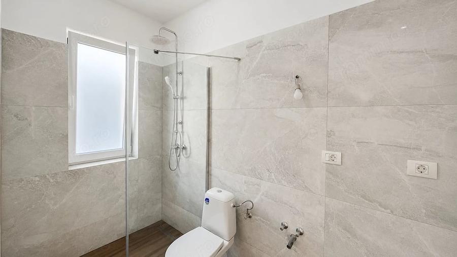 Casă cu Teren 400 Mp în Utvin