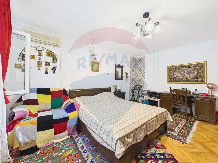 Apartament cu 4 camere semidecomandat, mobilat în 13 Septembrie