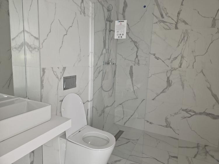 Penthouse cu 3 camere în Nord-Vest